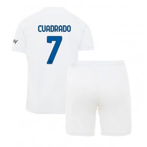 Inter Milan Juan Cuadrado #7 Bortaställ Barn 2023-24 Kortärmad (+ Korta byxor)